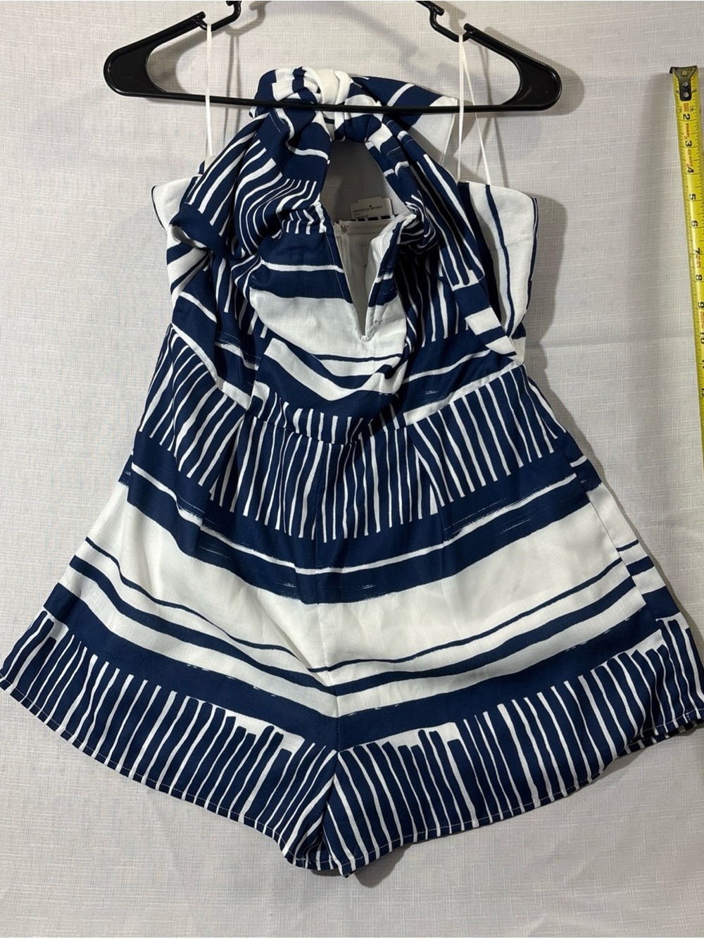 Paradiso Size M Blue & White Striped Tie-Front Strapless Romper Hidden V Support